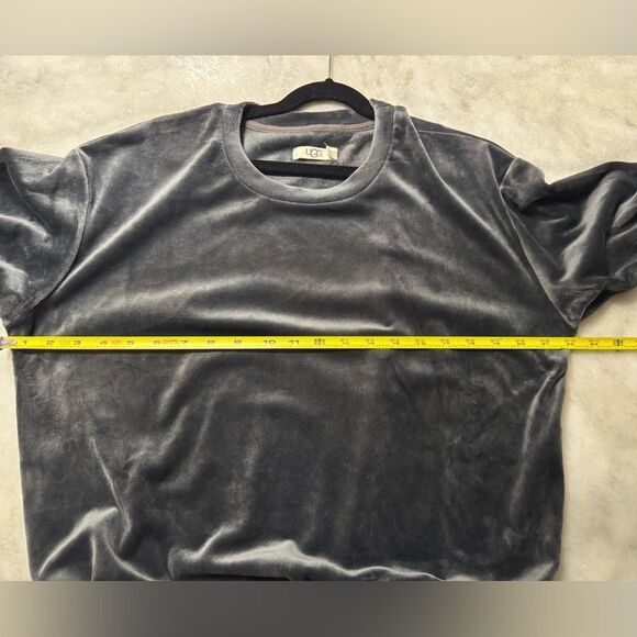UGG Shanara Velvet Fleece Sweatshirt. Size Small - Picture 12 of 14
